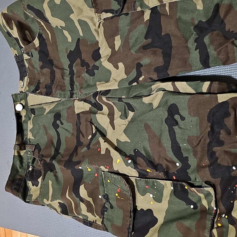 Green and Brown Cargo Pants with Camouflage Design - Picture 2 of 3